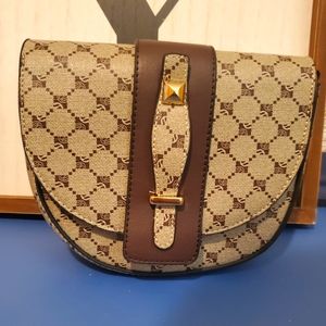 Crossbody purse brand new. No tags
